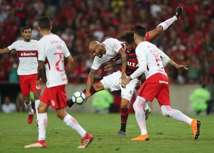 Palmeiras e Internacional mantienen su pulso