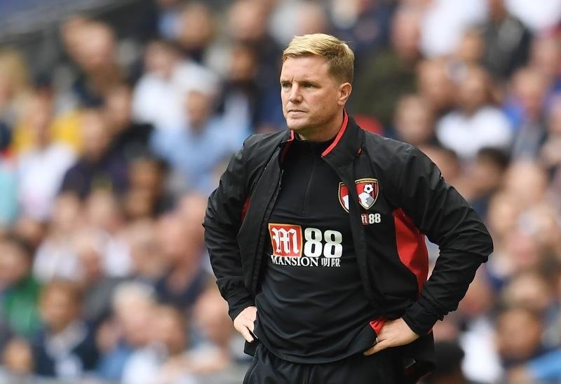 Eddie Howe's side boosted by Simpson's renewal. EFE/Archivo