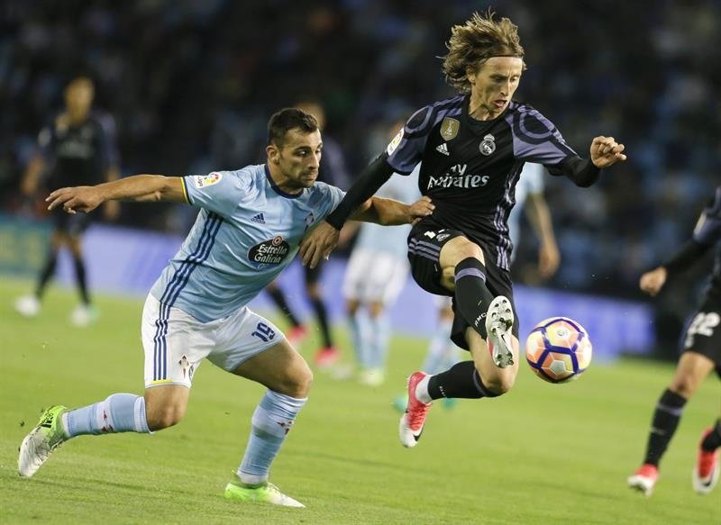 La última derrota blanca en Balaídos, una bendición para Atleti y Barça