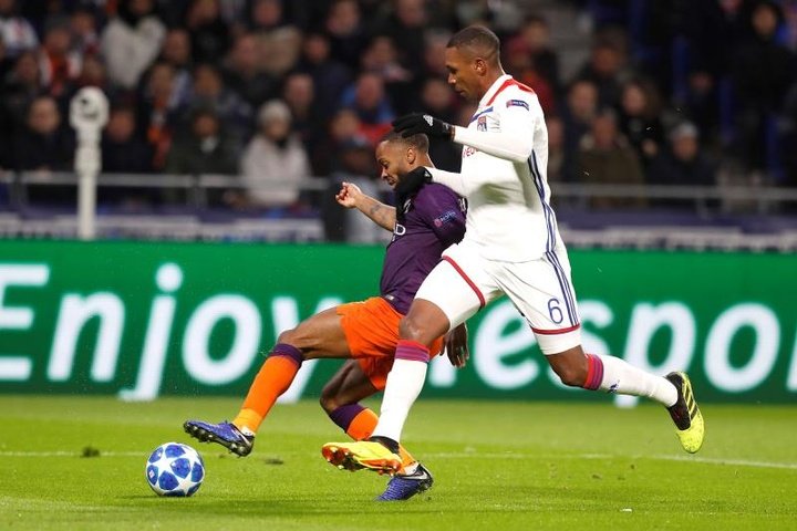 Lyon perde o seu 'xerifão' antes de encarar o Barça