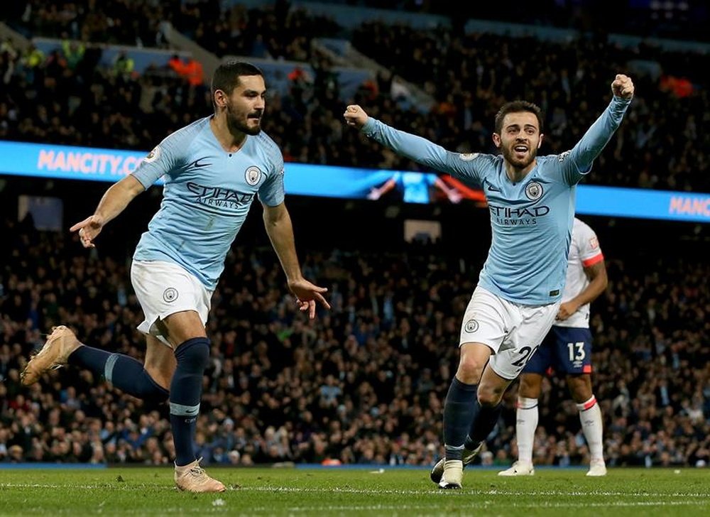 Ilkay Gundogan celebrates scoring against Bournemouth. EFE