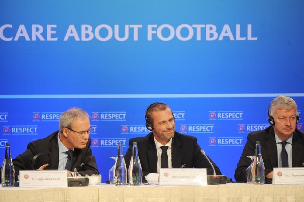 La Superliga pone a la UEFA contra las cuerdas. EFE