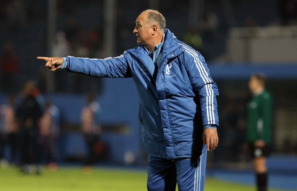 Scolari fue increpado por los aficionados de Palmeiras. EFE/Archivo