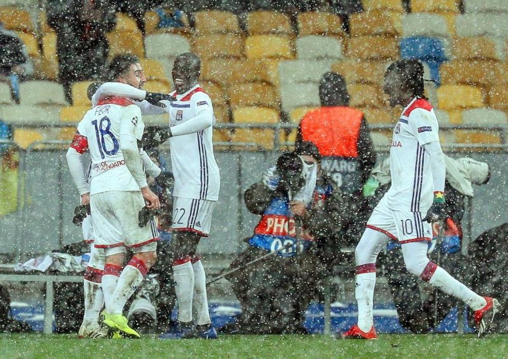 Lyon secured the final last-16 berth. EFE