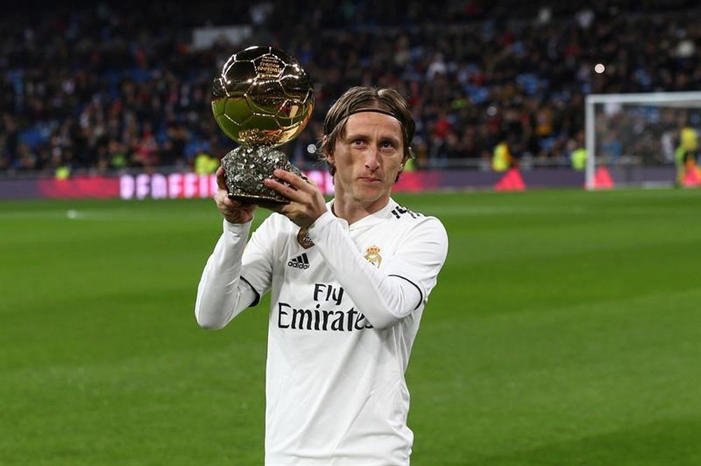 Según la prensa catalana, Modric ya había renovado cuando fue premiado con el Balón de Oro. EFE