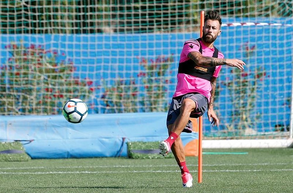 Antonio Luna devrait renforcer la défense du Granada CF. EFE