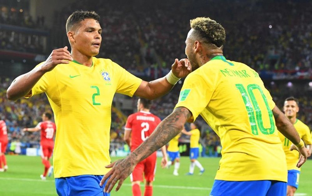 Thiago Silva quiere que Neymar siga en el proyecto del PSG. EFE