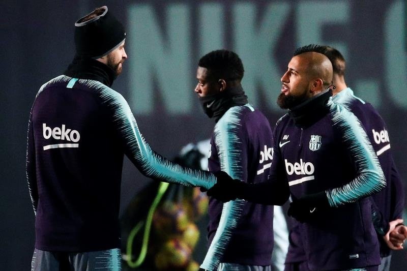 Pique was full of praise for Barcelona's midfield options. EFE