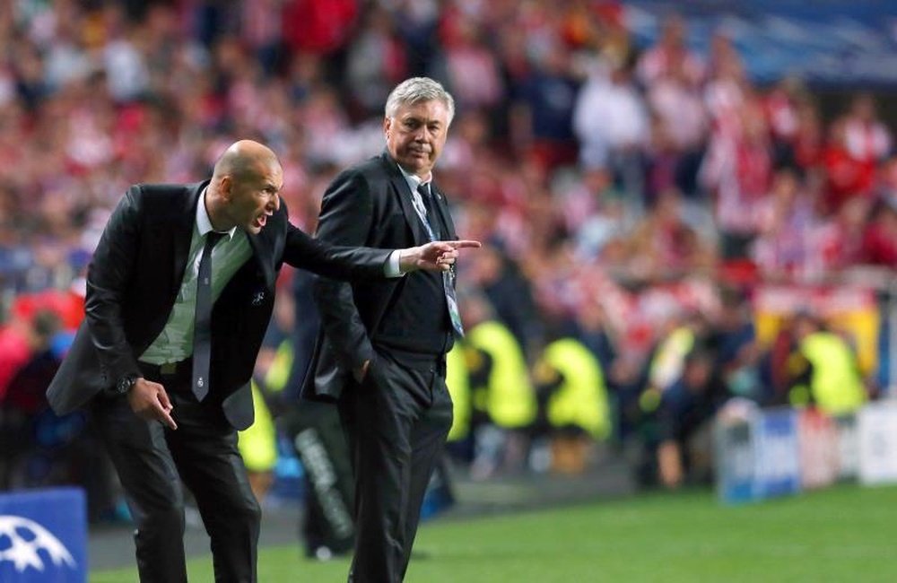 Carlo Ancelotti e Zidane. EFE