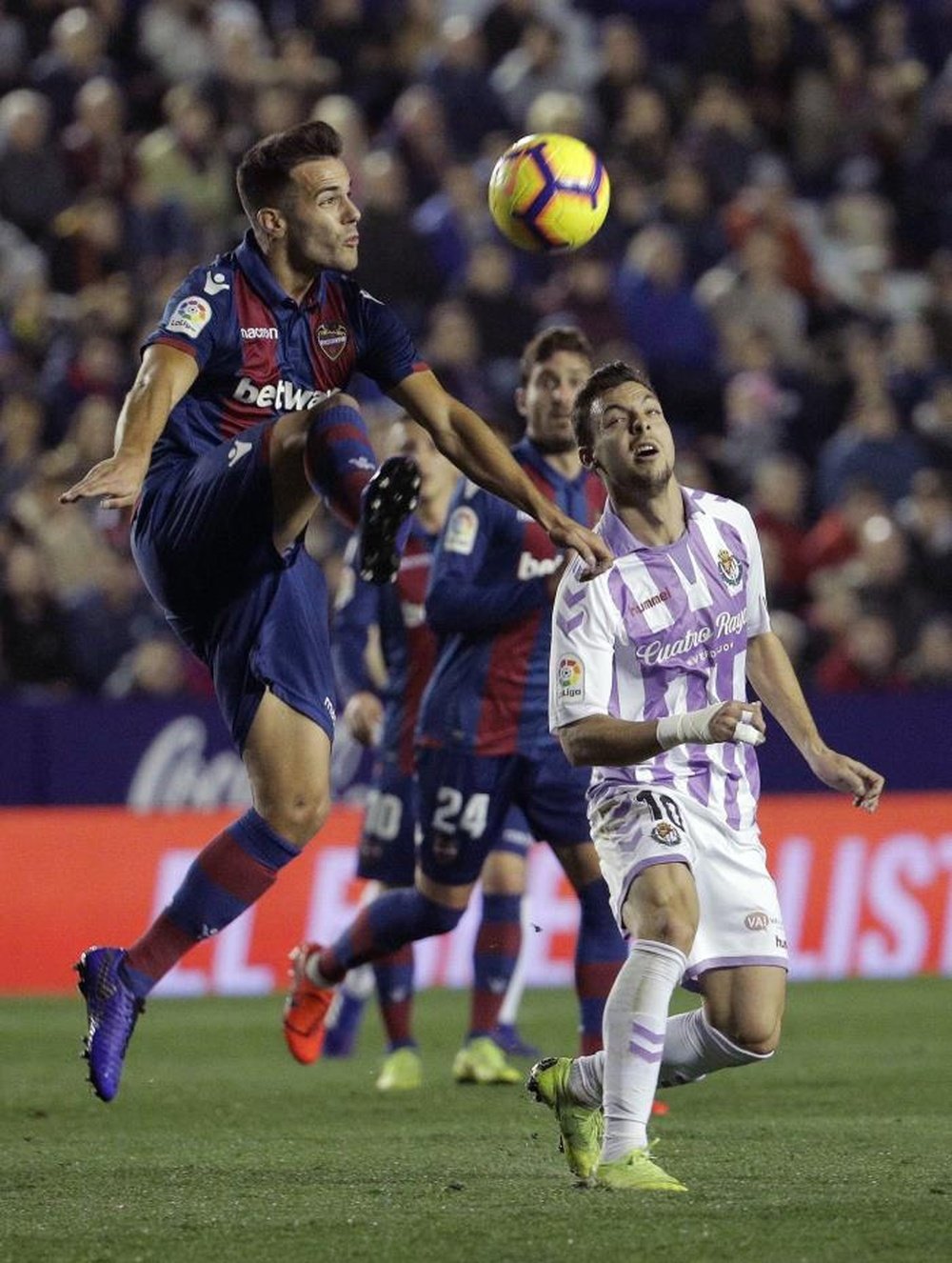 Óscar Plano vio como le anulaban un gol ante el Levante. EFE