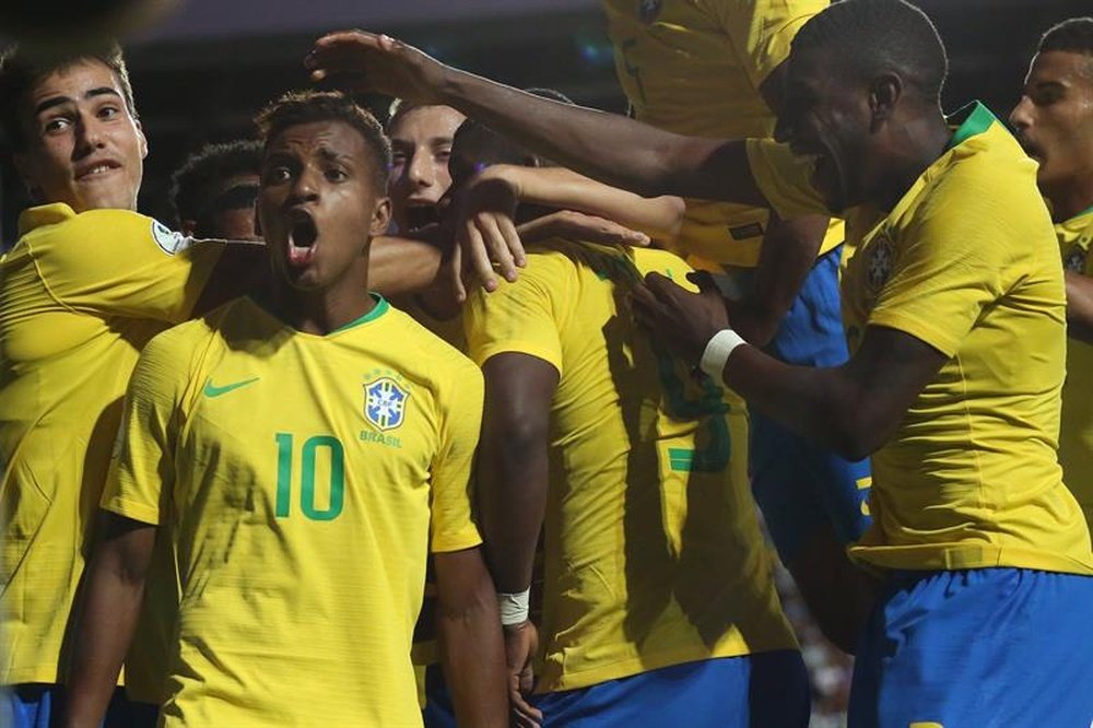 Rodrygo lidera a Brasil en el torneo en Toulon. EFE