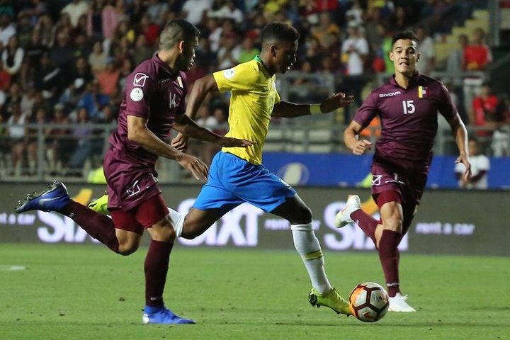 Santos pede explicações ao Brasil pelas infiltrações em Rodrygo