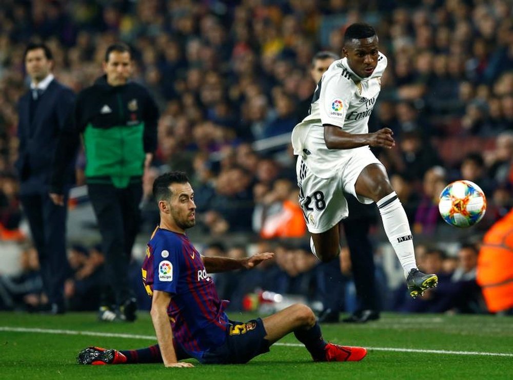 Vinicius has moved to clarify his comments on Messi. EFE