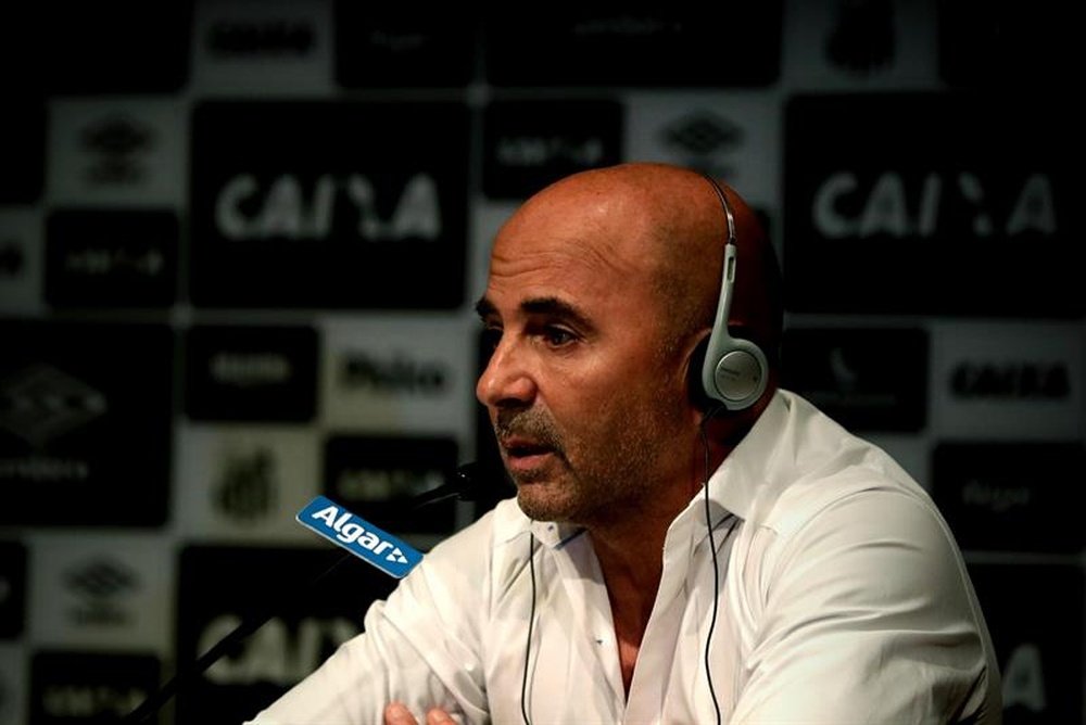 Jorge Sampaoli no cree que la solución esté en un cese prematuro. EFE/Archivo