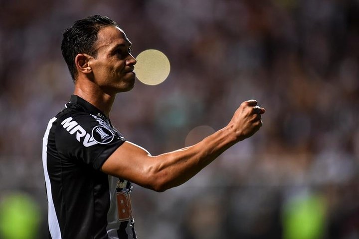 Atlético Mineiro confirmó la continuidad de Oliveira