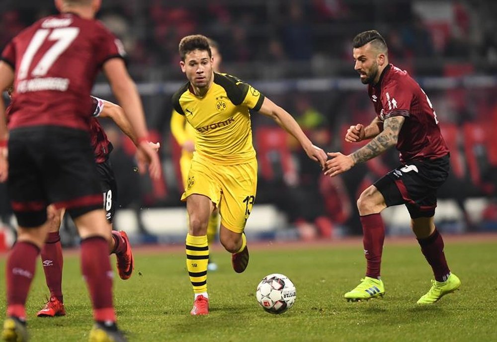 Guerreiro looks set to leave Dortmund. EFE
