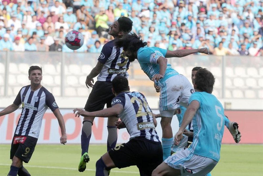 Sporting Cristal-Alianza, el plato fuerte en Perú. EFE