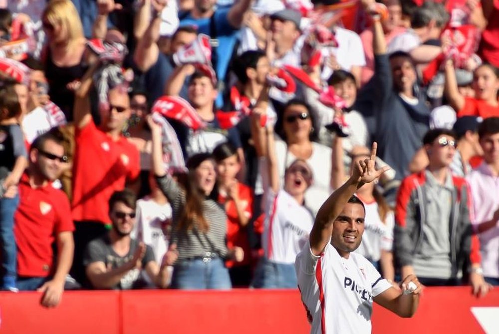 El Sevilla quiere prolongar el contrato de Mercado, que acaba en junio. EFE