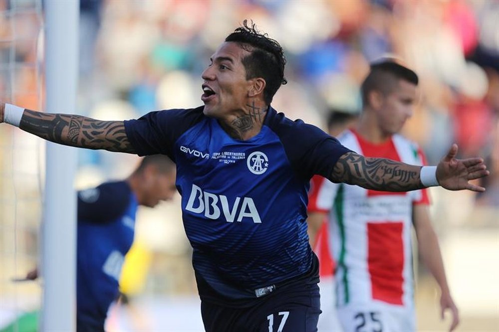 Dayro Moreno seguirá en Talleres. EFE