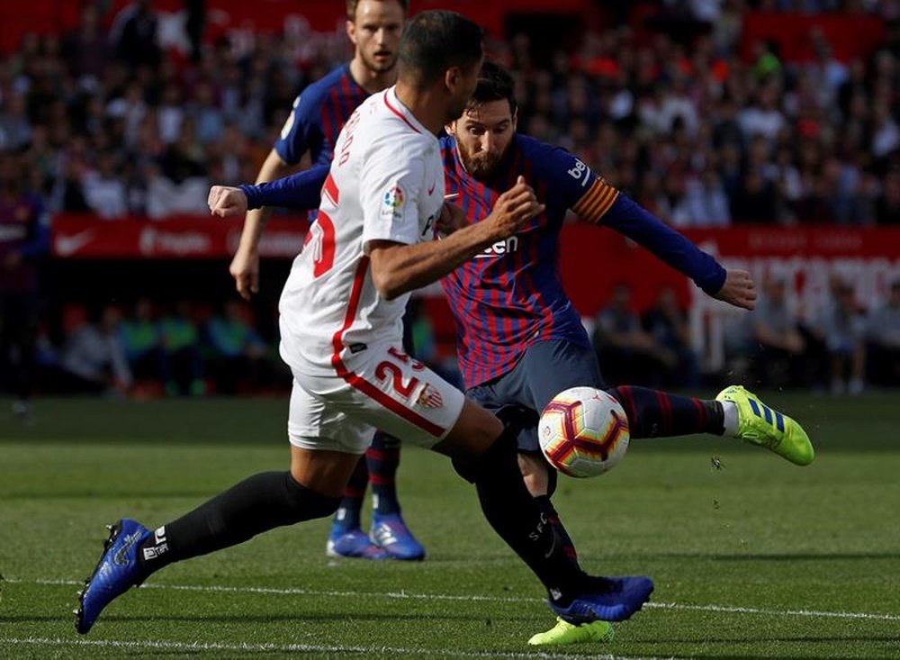 Messi dio un recital en el Sánchez-Pizjuán. EFE