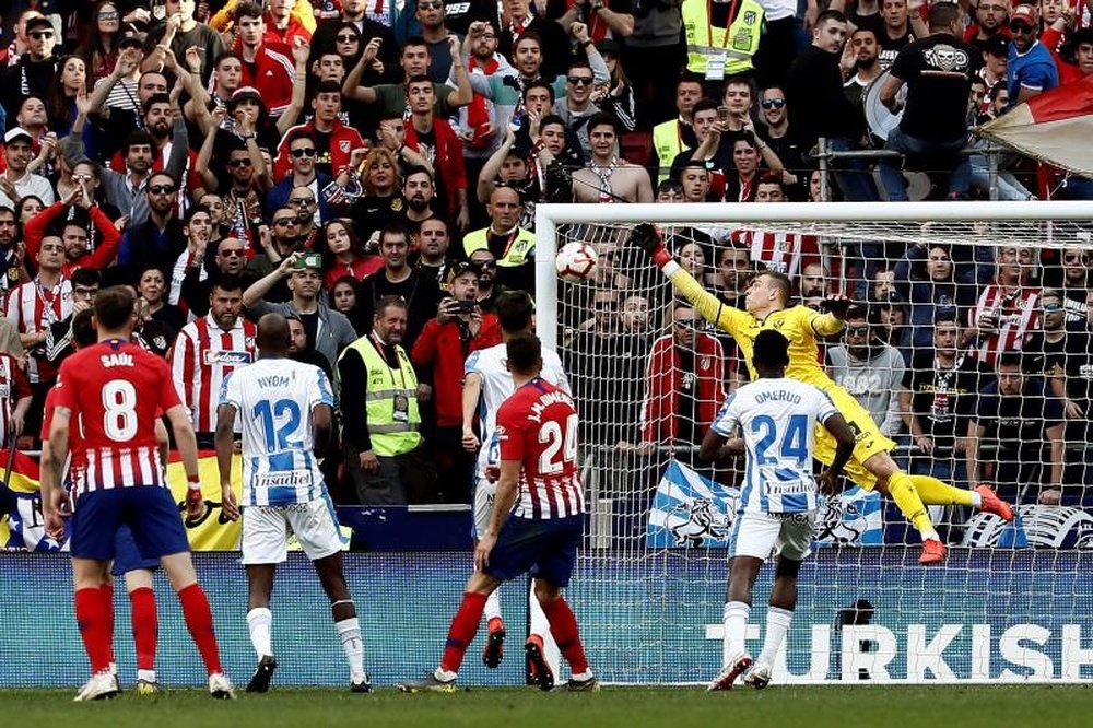 Les supporters de l'Atlético ont eu une pensée pour Solari. EFE
