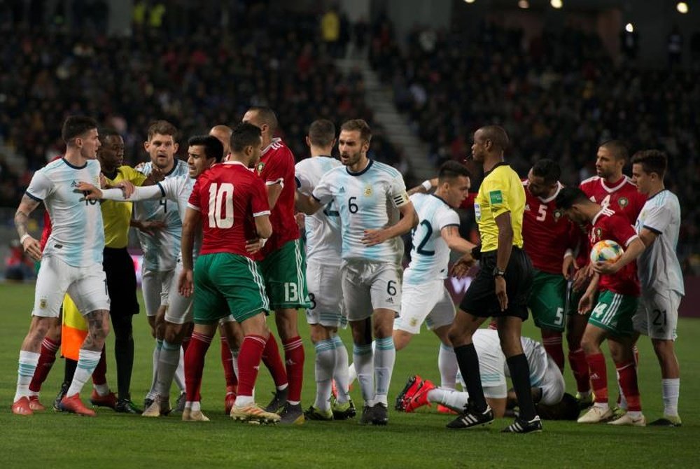 El Sevilla confirmó que sus internacionales marroquíes están bien. EFE