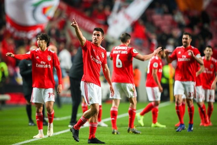 El Benfica recupera el liderato con una goleada
