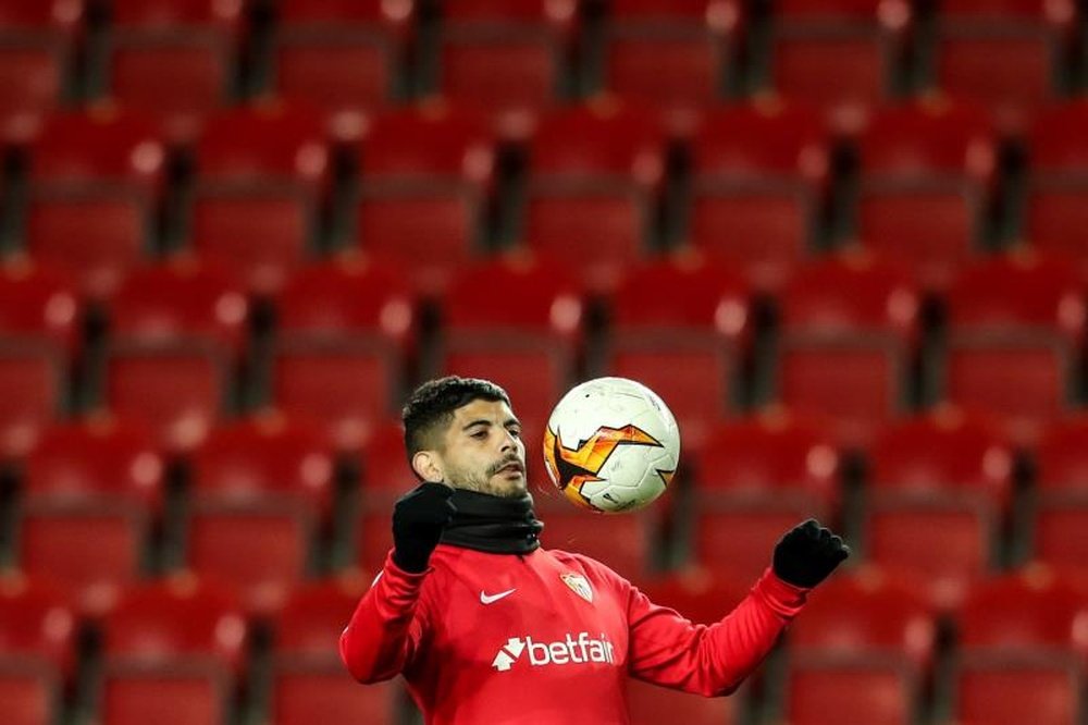 Banega y el Sevilla ya piensan en el derbi. EFE/Archivo