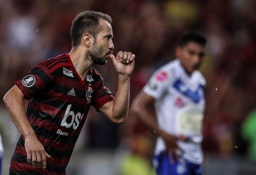 Everton Ribeiro marcou golaço na vitória do Flamengo sobre o Bahia. EFE/arquivo