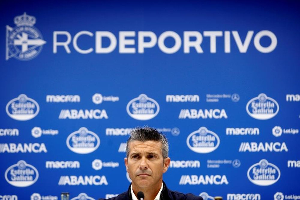 El Deportivo ha decidido prescindir de los servicios del técnico. EFE
