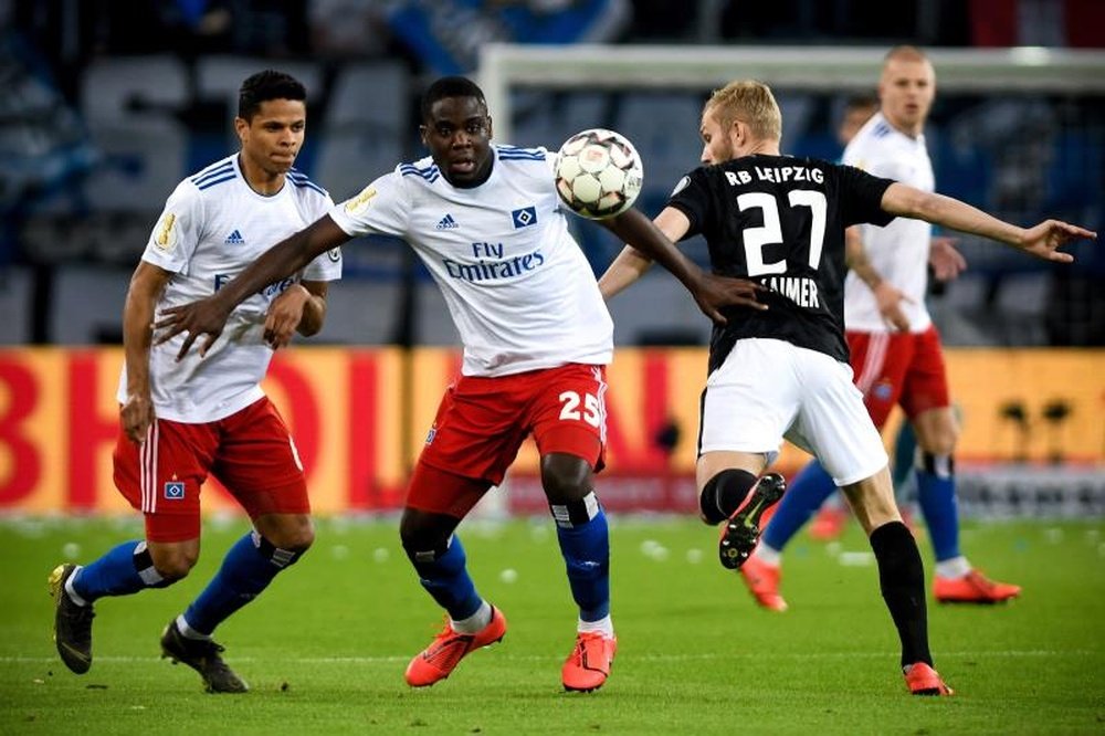Mangala played for Hamburg last season. EFE