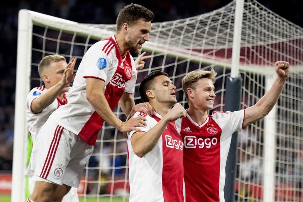 Tadic situó a Van de Beek por delante de De Jong y De Ligt. EFE