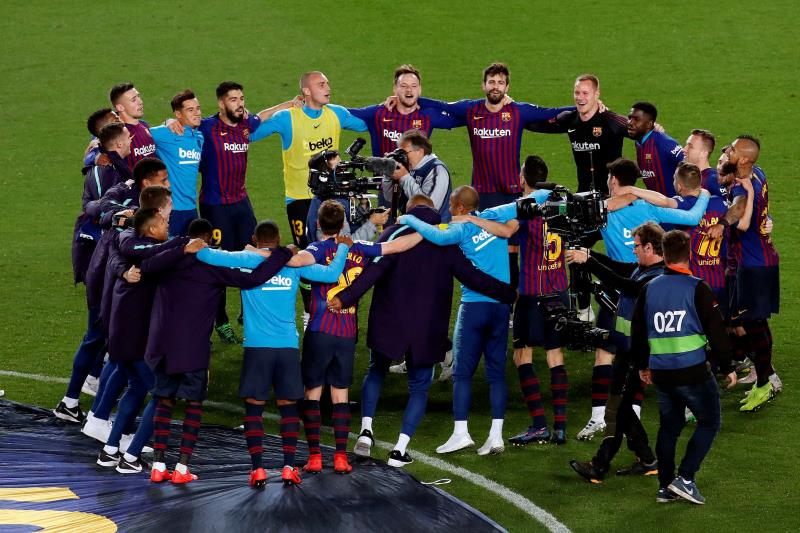 El Barcelona de Valverde celebra un título