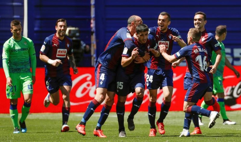 El Eibar ganó con gol de Cote. EFE