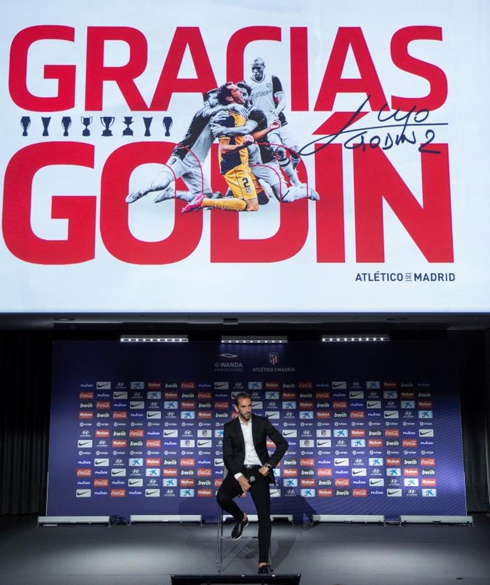 Godín dá adeus ao Atlético de Madrid. EFE
