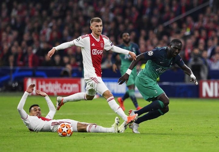 O craque do Ajax que está na mira de Juve, Milan, Roma e Napoli