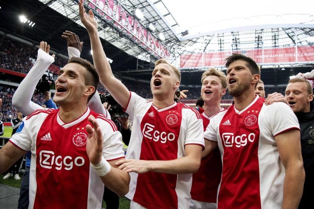L'Ajax ne veut pas déconcentrer son joueur. EFE/EPA