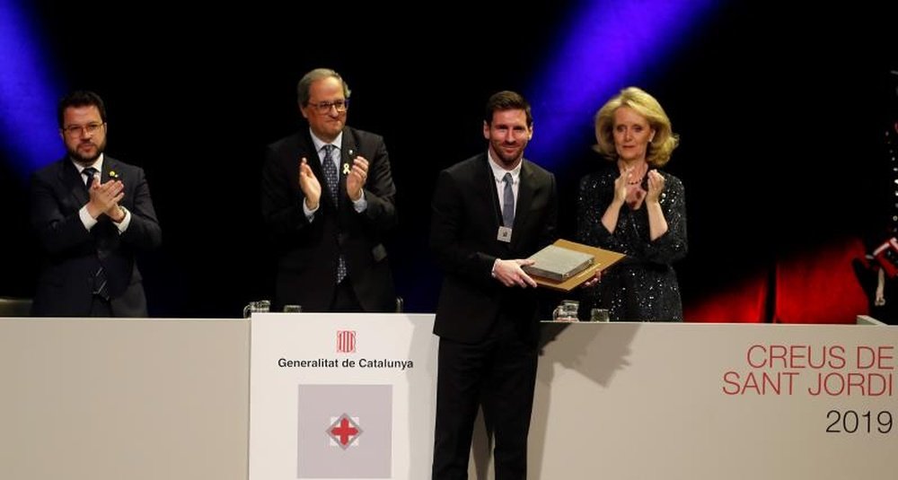 Messi recebeu a Creu de Sant Jordi. EFE