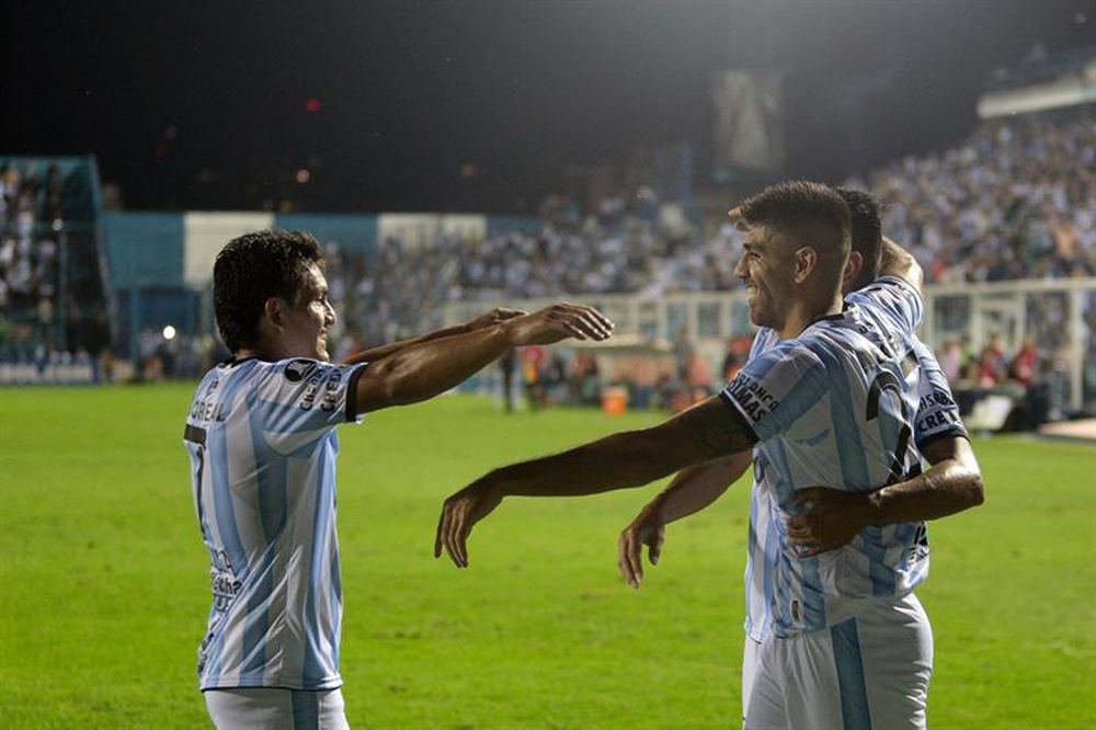 Atlético Tucumán tiene nuevo entrenador. EFE/Archivo
