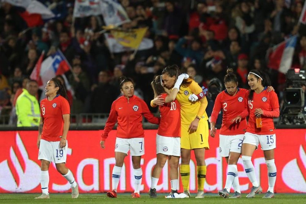 Chile se estrena en un Mundial. EFE