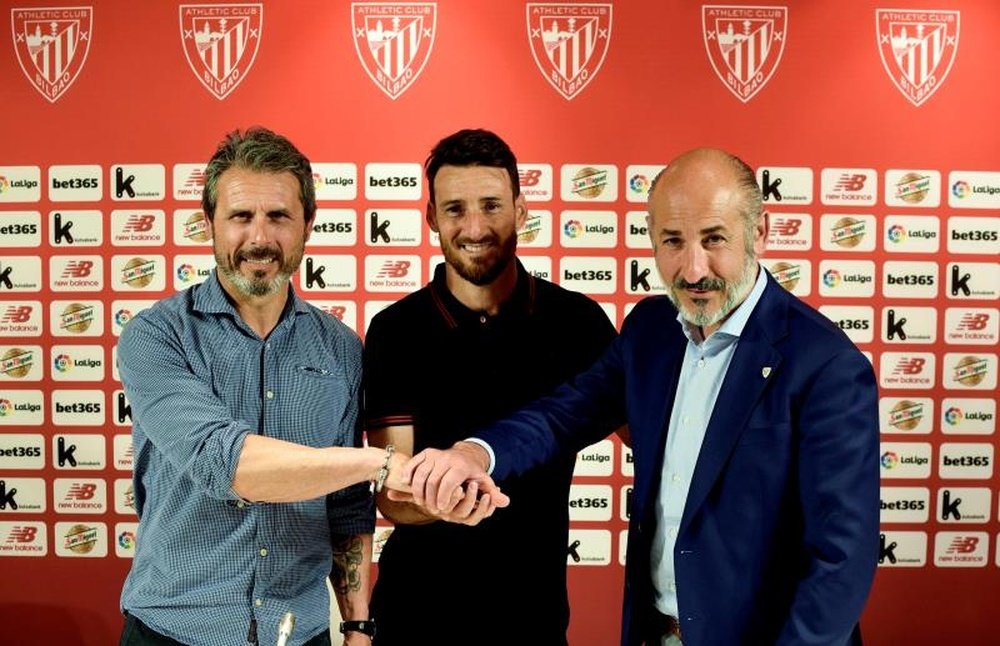 Aduriz has still got challenges ahead at 38. EFE