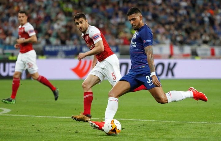 Italy boss Mancini disappointed Emerson remains a Chelsea player