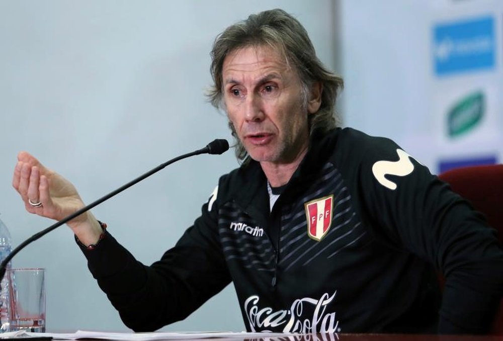 El seleccionador de Perú no convocó al delantero para la Copa América. AFP