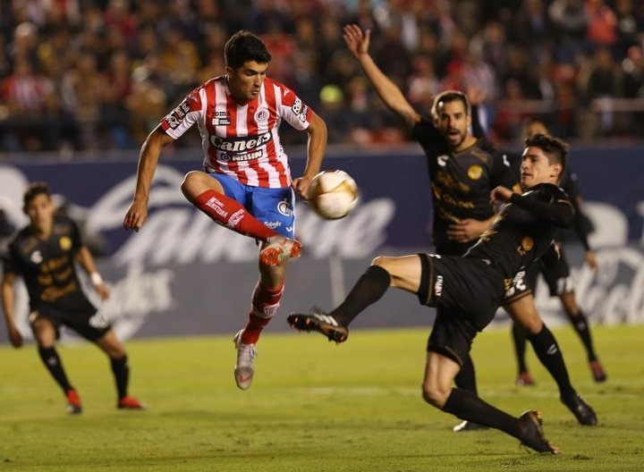 L'Atlético confirme le recrutement de l'attaquant argentin Nicolas Ibáñez