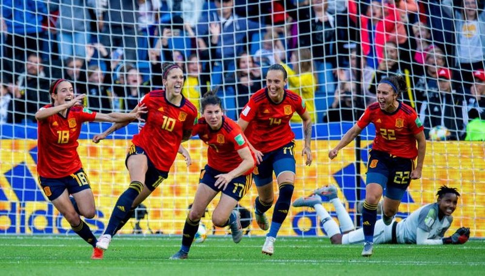 España ya ha hecho historia: primeros tres puntos en su debut en un Mundial. EFE