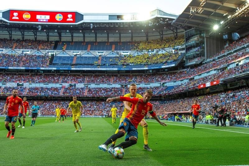 ponerse en cuclillas Aptitud Fanático El Bernabéu, el fortín de España en el S. XXI