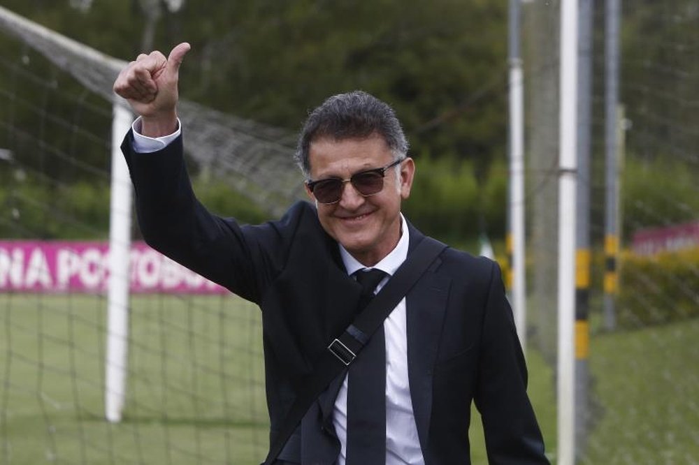Es una petición expresa del técnico, Juan Carlos Osorio. EFE