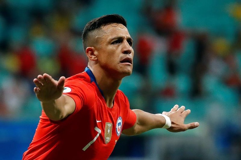 Solskjaer confirma que Alexis Sánchez está sendo negociado. EFE