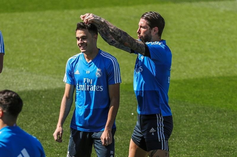 Reguilón ni siquiera habló con Zidane sobre su salida del Madrid. EFE/Archivo