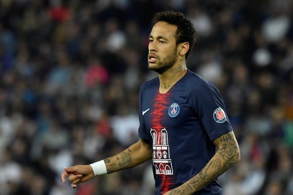 Neymar evitó hablar de su futuro. EFE